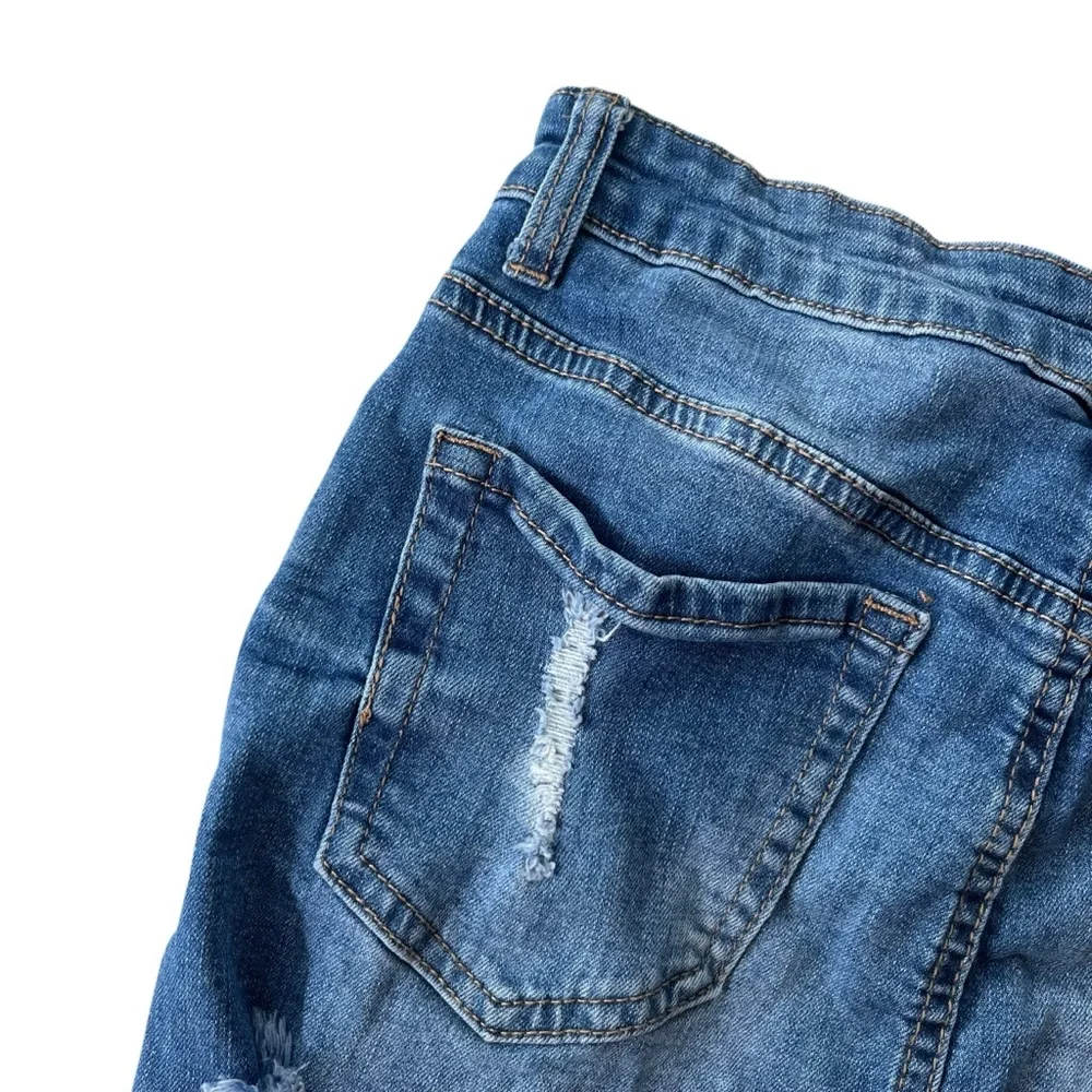 Wax Jean Women’s M Medium Wash Distressed Raw Hem Hi-Rise Mini Jean Skirt #90114